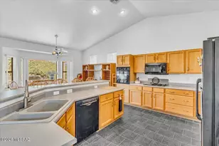 4940 N Castle Ridge Rd, Tucson, AZ 85749 - Photo 22