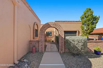 3910 S Placita De La Moneda, Green Valley, AZ 85622 - Photo 2