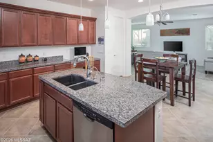 12228 N Golden Mirror Dr, Marana, AZ 85658 - Photo 10