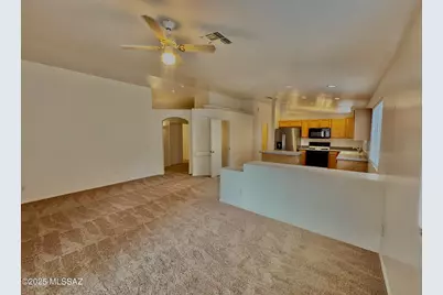 6070 N Panorama Park Drive, Tucson, AZ 85704 - Photo 16
