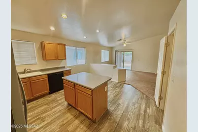 6070 N Panorama Park Drive, Tucson, AZ 85704 - Photo 14