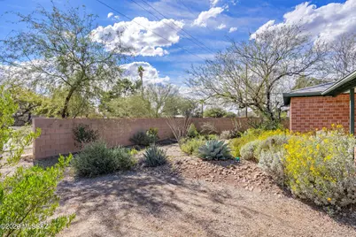 2725 E Glenn Street, Tucson, AZ 85716 - Photo 2