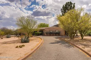 9777 N Korte Ln, Tucson, AZ 85704 - Photo 1