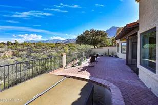 1201 E Camino Diestro, Oro Valley, AZ 85704 - Photo 14