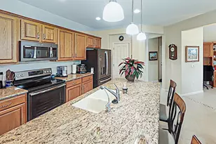 954 N Broken Hills Dr, Green Valley, AZ 85614 - Photo 14