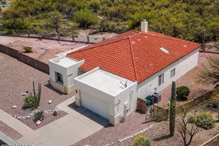 5335 N Canyon Rise Pl, Tucson, AZ 85749 - Photo 2