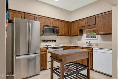 952 W Camino Asturias, Green Valley, AZ 85622 - Photo 12