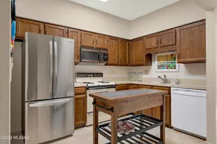 952 W Camino Asturias, Green Valley, AZ 85622 - Photo 12