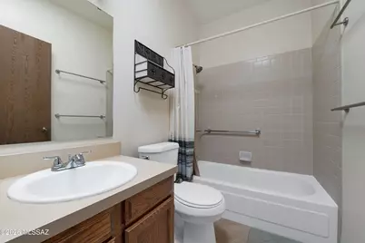 952 W Camino Asturias, Green Valley, AZ 85622 - Photo 18