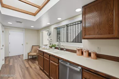 851 W Calle De Emilia, Green Valley, AZ 85614 - Photo 10