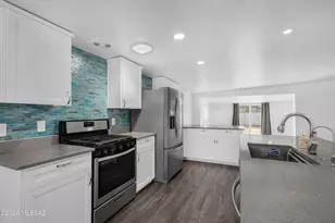 8142 East 5th Street, Tucson, AZ 85710 - Photo 2