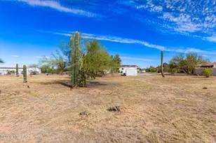 11103 W Panther Peak Dr, Tucson, AZ 85743 - Photo 32