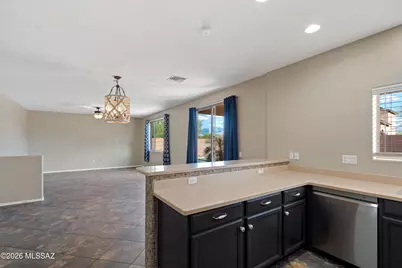 8380 N Weston Place, Tucson, AZ 85741 - Photo 12