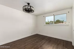 8331 E Balfour Dr, Tucson, AZ 85710 - Photo 16