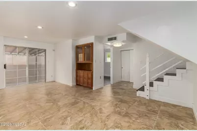 8331 E Balfour Drive, Tucson, AZ 85710 - Photo 6