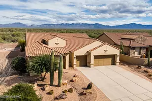 600 N Alexis Loop, Green Valley, AZ 85614 - Photo 2