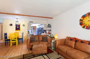 1264 W Camino Lucientes, Green Valley, AZ 85622 - Photo 4