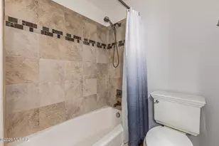 4120 N Thurston Ln, Tucson, AZ 85705 - Photo 24