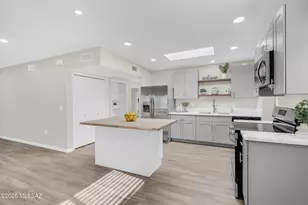 71 E Santa Chalice Dr, Green Valley, AZ 85614 - Photo 16