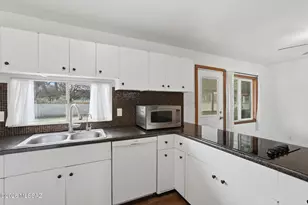 8276 E Koralee Pl, Tucson, AZ 85710 - Photo 14