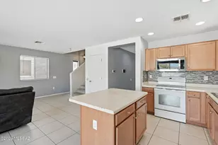 21524 E Independence Way, Red Rock, AZ 85145 - Photo 4