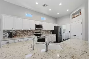 5231 W Winding Desert Dr, Marana, AZ 85658 - Photo 18