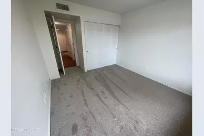 310 E Highcourte Lane, Tucson, AZ 85737 - Photo 12