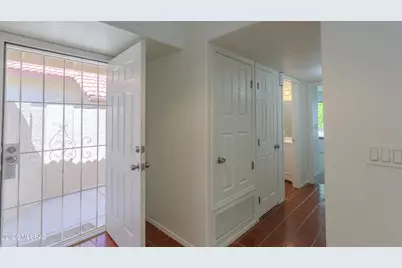 310 E Highcourte Lane, Tucson, AZ 85737 - Photo 4