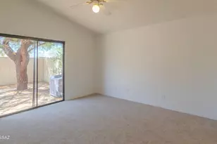 310 E Highcourte Ln, Tucson, AZ 85737 - Photo 12