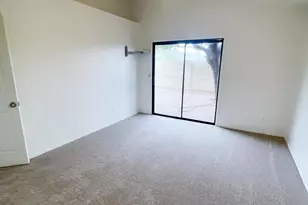 310 E Highcourte Ln, Tucson, AZ 85737 - Photo 8