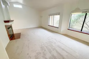 310 E Highcourte Ln, Tucson, AZ 85737 - Photo 6