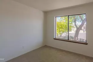 310 E Highcourte Ln, Tucson, AZ 85737 - Photo 18