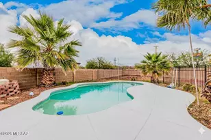 8509 E Sarnoff Ridge Loop, Tucson, AZ 85710 - Photo 2