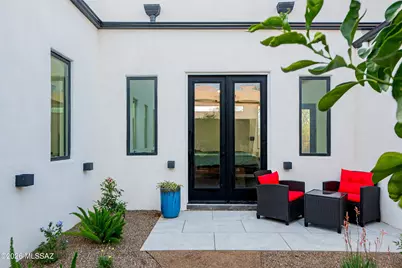 2227 E Helen Street, Tucson, AZ 85719 - Photo 22
