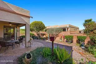 1910 W Amblemorn Dr, Green Valley, AZ 85622 - Photo 24