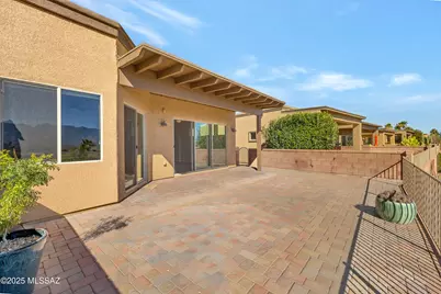 5829 S Waynes Way, Green Valley, AZ 85622 - Photo 12