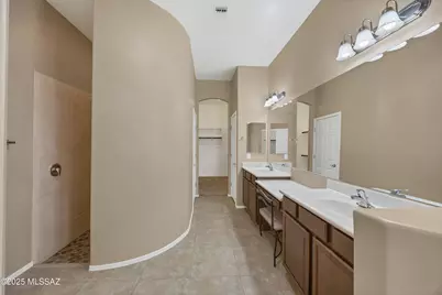 5829 S Waynes Way, Green Valley, AZ 85622 - Photo 28