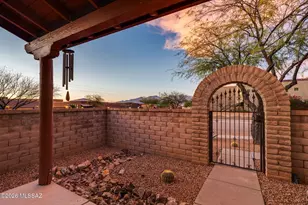 10346 E Vail Trap Spring Ct, Tucson, AZ 85748 - Photo 4