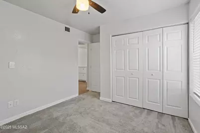 5675 N Camino Esplendora #2110, Tucson, AZ 85718 - Photo 6