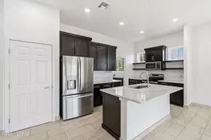 13691 E Pocketknife Dr, Vail, AZ 85641 - Photo 2