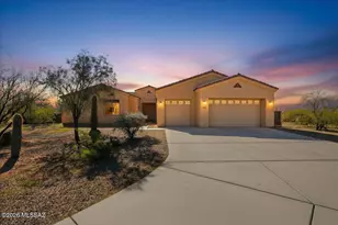 12911 W Zebra Aloe Pl, Tucson, AZ 85743 - Photo 1