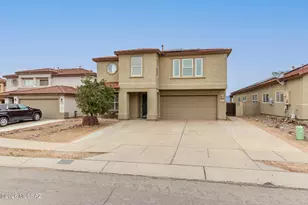 8449 E Hodgman Pl, Tucson, AZ 85747 - Photo 4