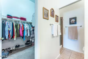 609 W Camino del Bondadoso, Green Valley, AZ 85614 - Photo 16