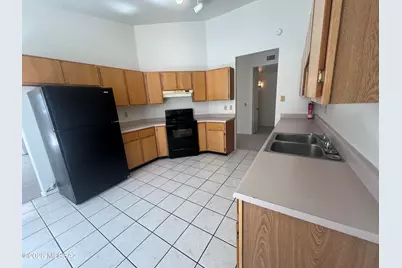 3292 S Kristina Park Loop, Tucson, AZ 85730 - Photo 4