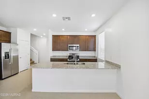 10453 W Beaman Ln, Marana, AZ 85653 - Photo 2