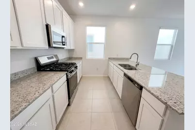 10469 W Beaman Lane, Marana, AZ 85653 - Photo 2