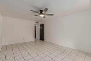 8808 E Wallen Ridge Dr, Tucson, AZ 85710 - Photo 30