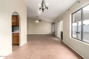 9321 E Lochnay Ln, Tucson, AZ 85747 - Photo 8