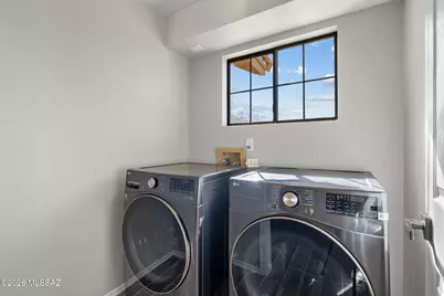 321 E Fieldcrest Lane, Oro Valley, AZ 85737 - Photo 18