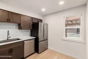 712 W Limberlost Dr, Tucson, AZ 85705 - Photo 2